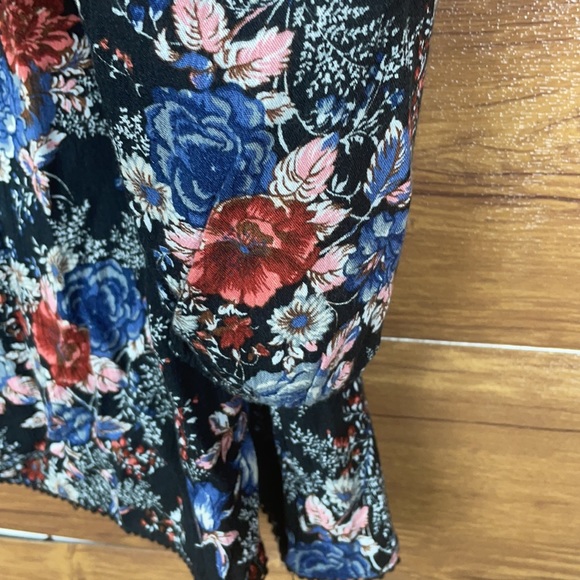 American Eagle women’s floral blouse size :Small - Picture 4 of 9